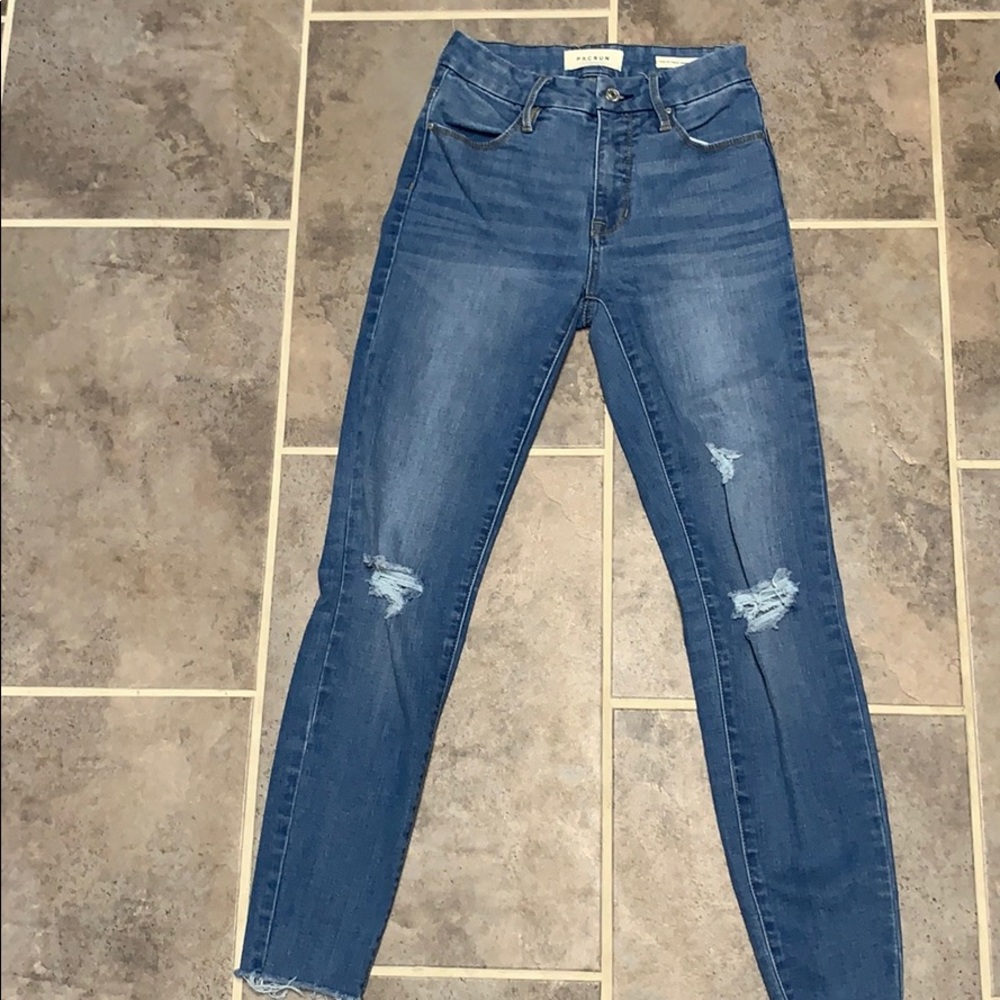 Cute High Rise Skinny Jeans!!